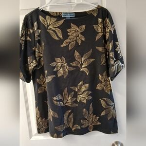 Karen Scott Woman Black Boat Neck Tee with Gold Foil Floral – Size 1X (New with